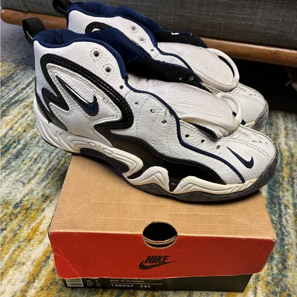 Vintage Nike 90s Air Winged Flight Nike Air Winged Flight White / Navy Patent Leather 130927  main image 2